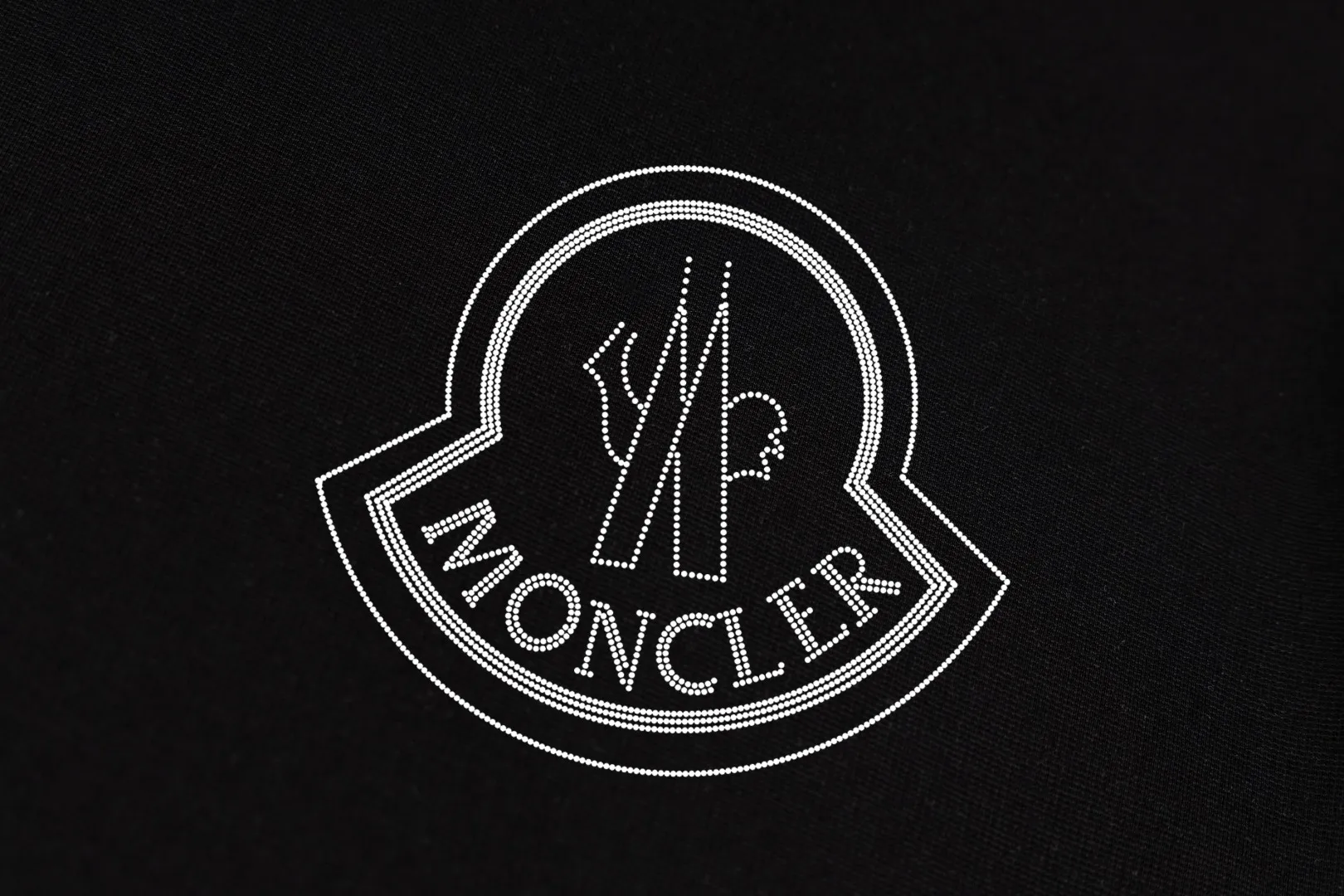 【 MONCLER】 2024 New Arrival Premium LOGO ， Premium ， 230 ， ， ， ！ Same Style ❗️ Same Style， In Stock！ Size：S M L XL XXL ：Black White Navy Blue